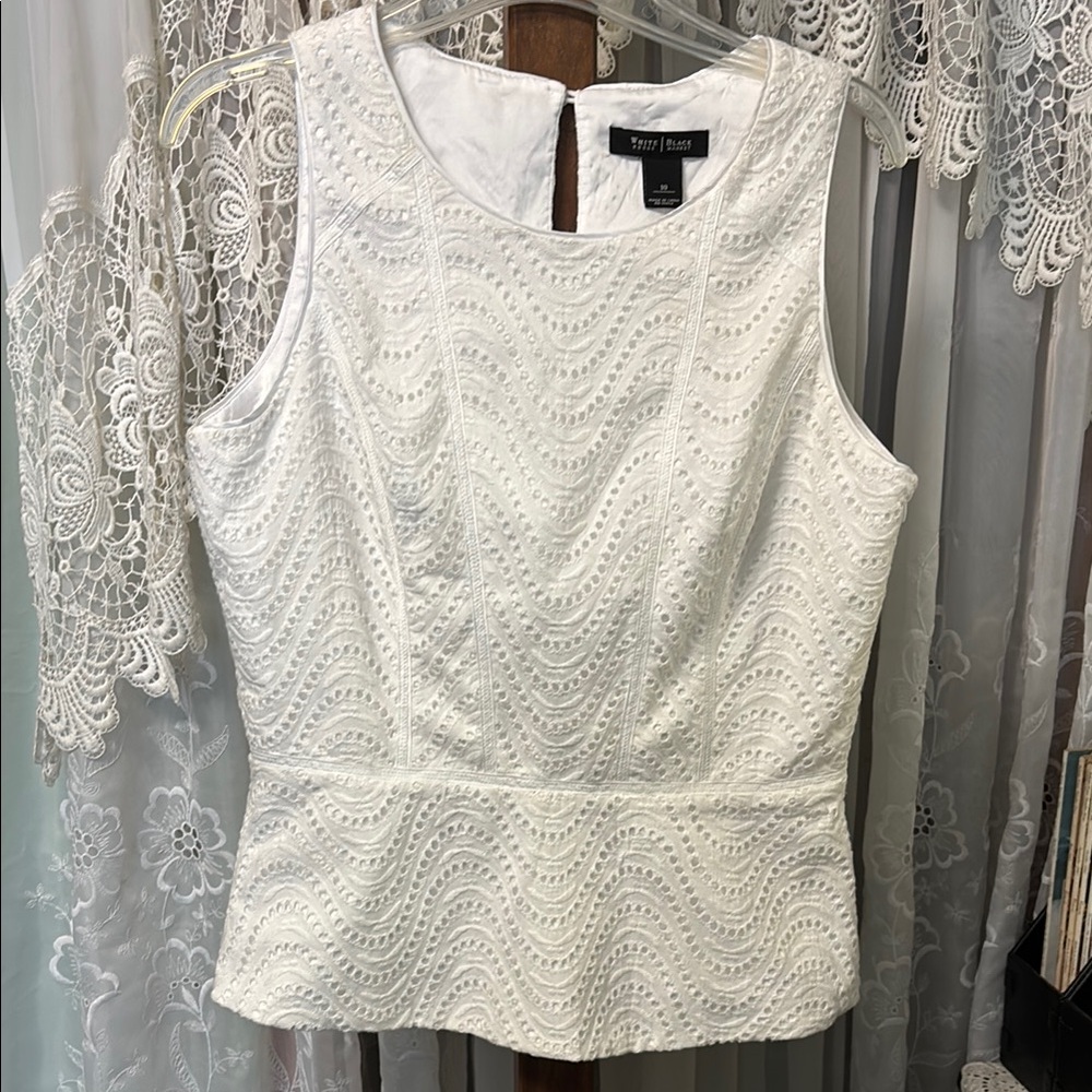 White House Black Market Fitted Cotton Eyelet Peplum Top Sz 10 NWT
